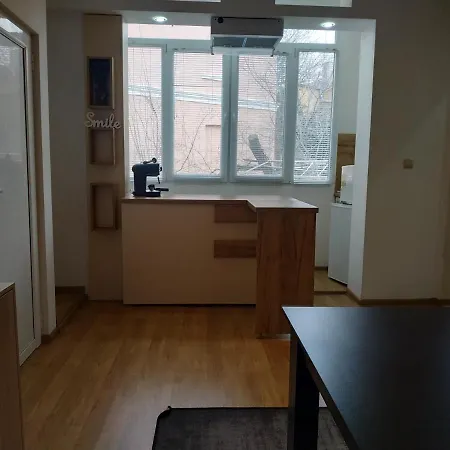 Apartamento център *